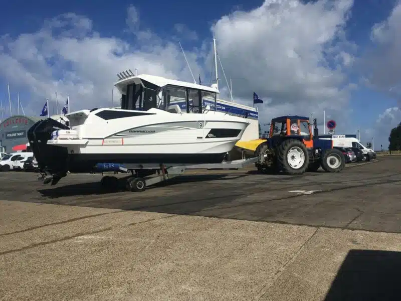 Beneteau Barracuda 9 - Image 6
